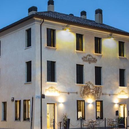 Hotel Italia Sacile Exteriör bild
