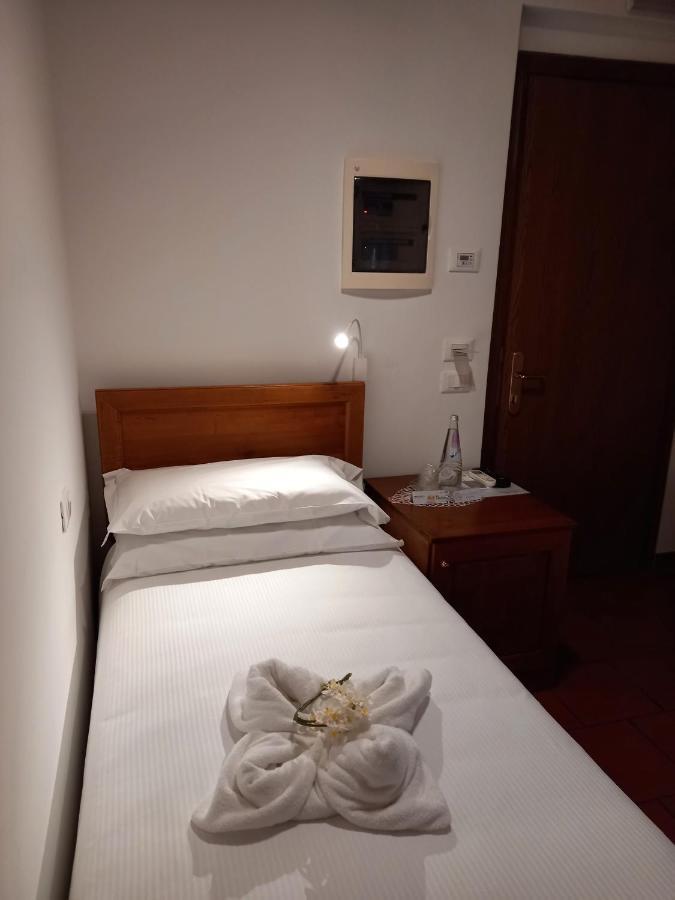 Hotel Italia Sacile Exteriör bild